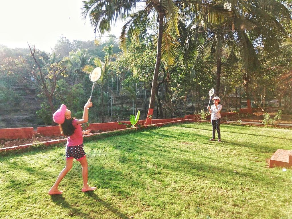 ホテルVarshavan- Nature, Hobby And Art Residency Dāpoli エクステリア 写真